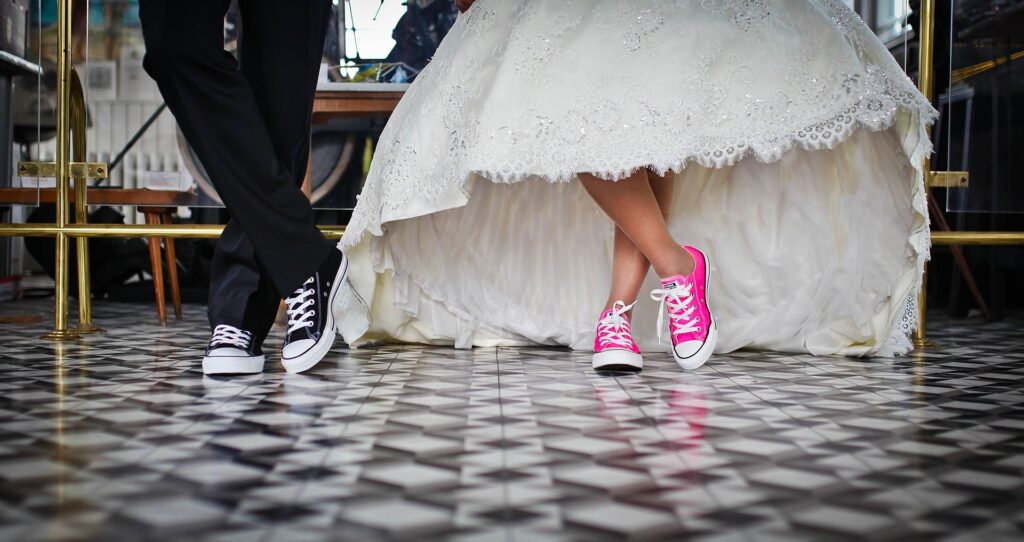 bröllop converse-skor